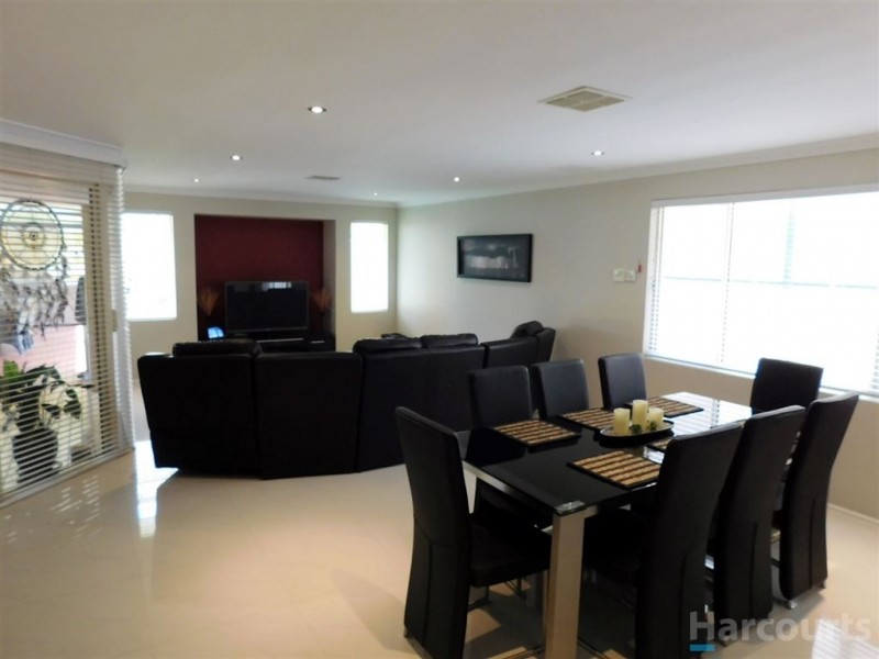 81 Spring Hill, Tapping WA 6065