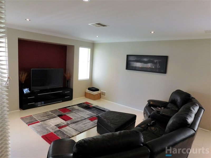 81 Spring Hill, Tapping WA 6065