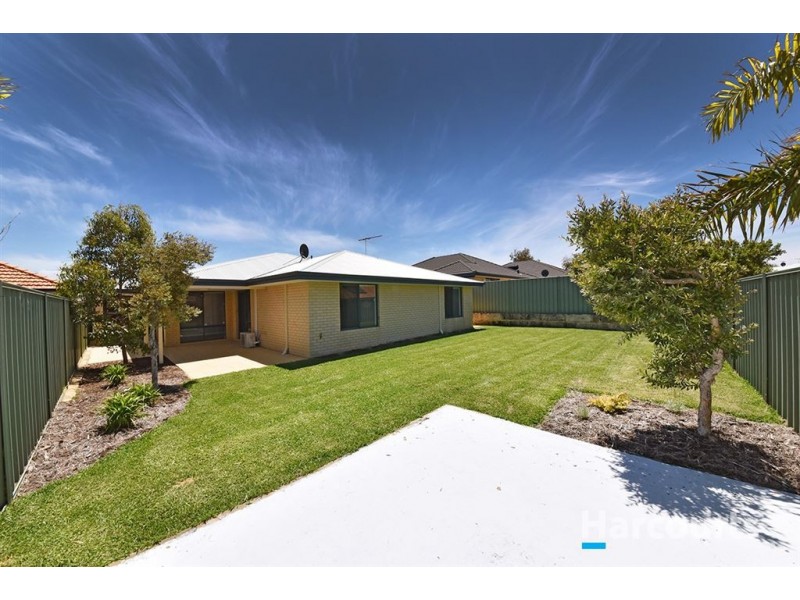 16 Pennine Pass, Merriwa WA 6030