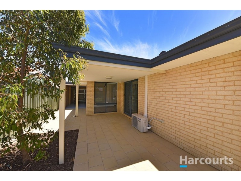 16 Pennine Pass, Merriwa WA 6030
