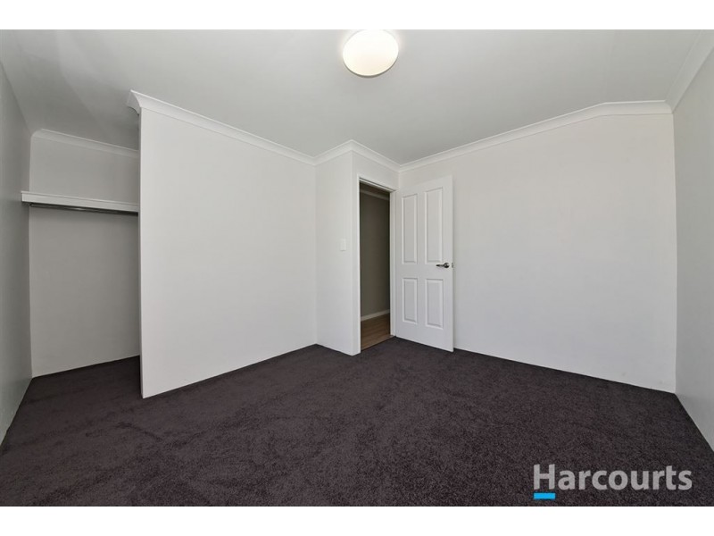 16 Pennine Pass, Merriwa WA 6030