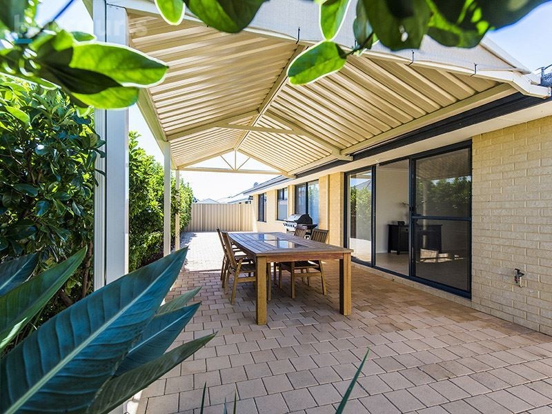 9 Kansas Lane, Hocking WA 6065