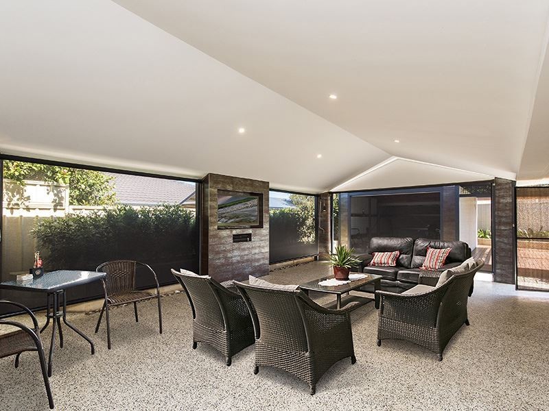 95 East Road, Hocking WA 6065