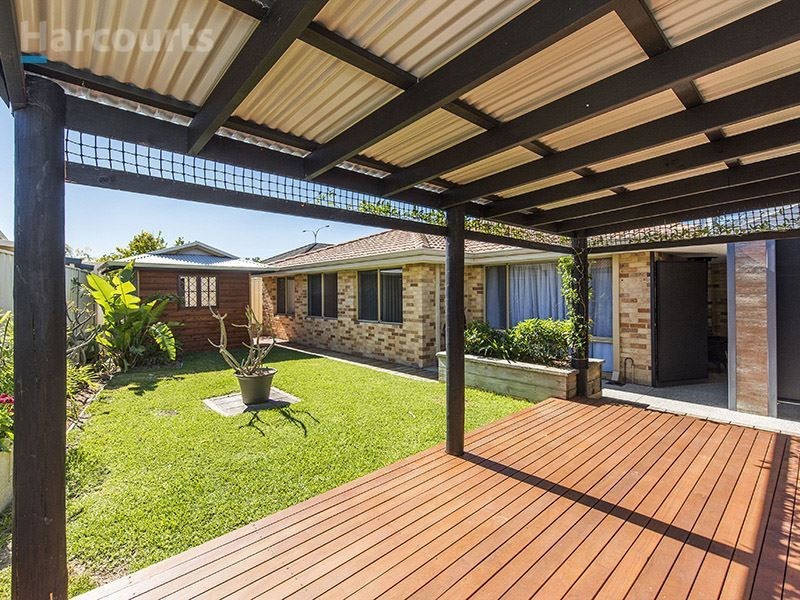 95 East Road, Hocking WA 6065