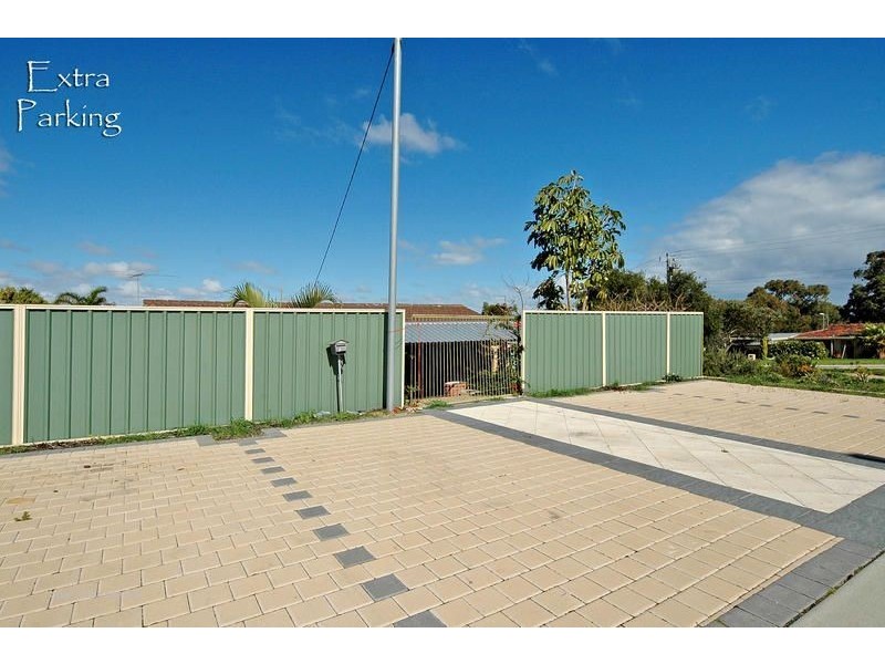 2 Mandalay Place, Craigie WA 6025