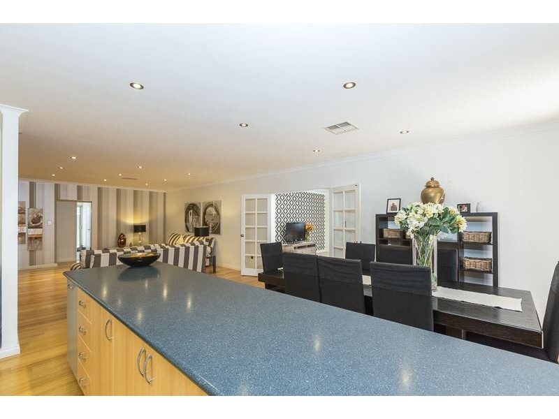 24 Dumaresq Loop, Quinns Rocks WA 6030