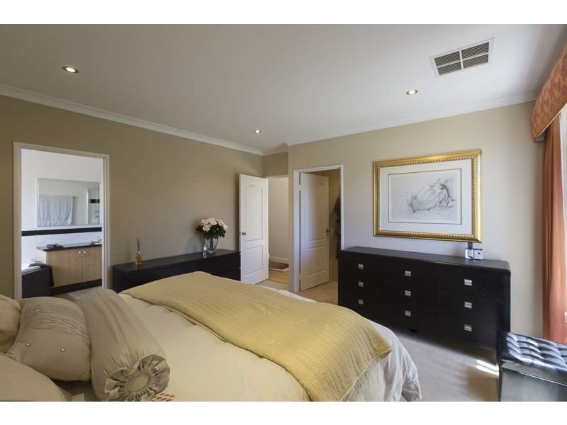 24 Dumaresq Loop, Quinns Rocks WA 6030