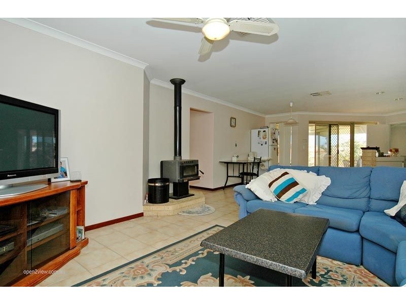 4 Catania Court, Mindarie WA 6030