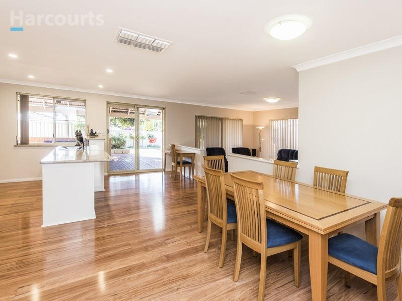 19 Bembridge Loop, Hocking WA 6065
