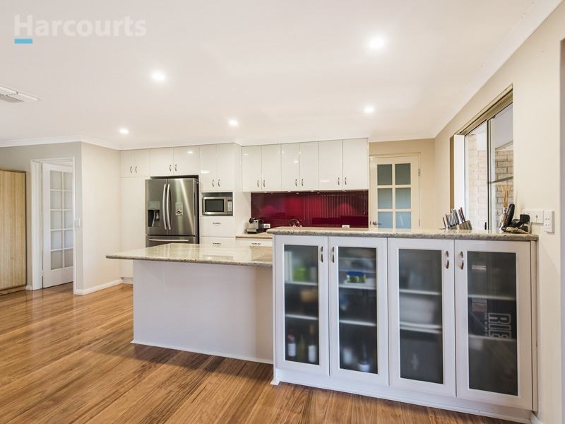 19 Bembridge Loop, Hocking WA 6065