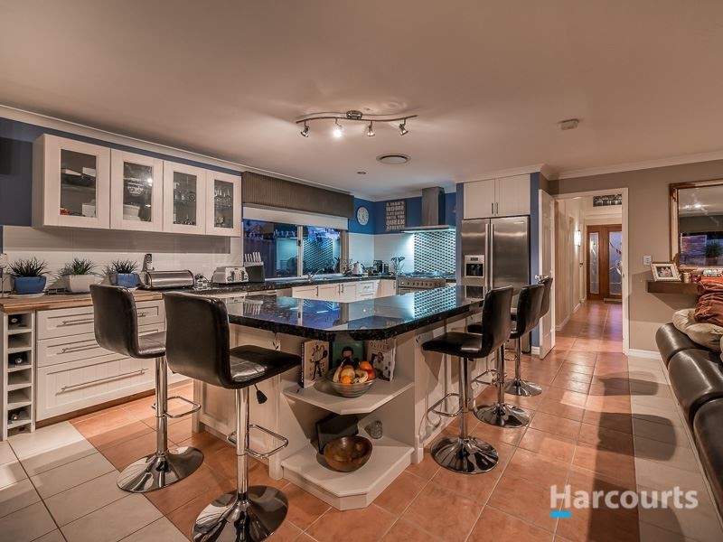 32 Mainsail Drive, Ocean Reef WA 6027