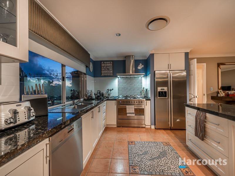 32 Mainsail Drive, Ocean Reef WA 6027