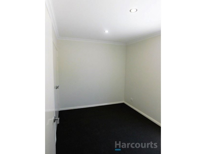 8 Gallop Close, Heathridge WA 6027