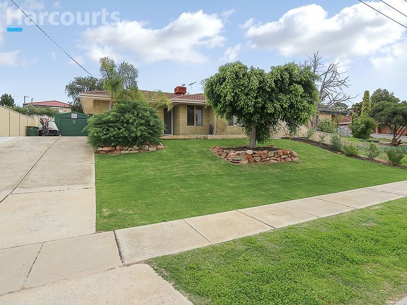 32 Berkeshire Drive, Beldon WA 6027