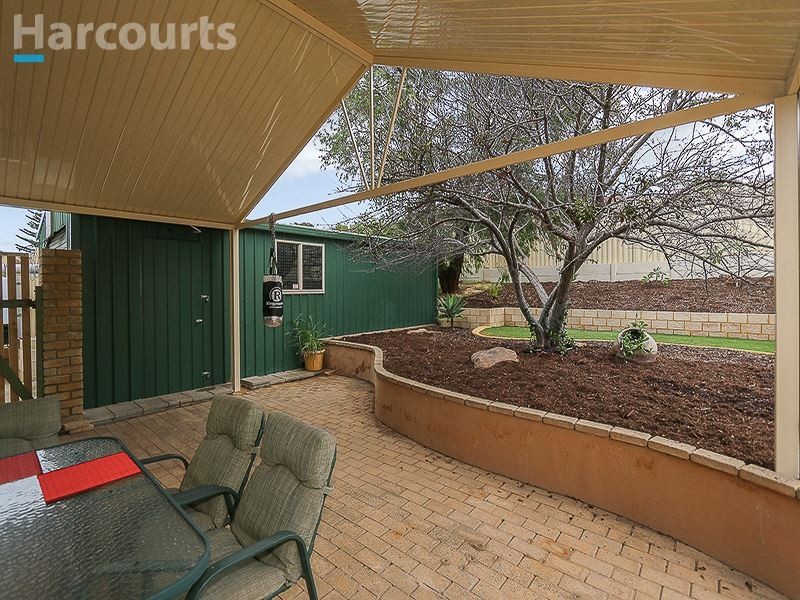 32 Berkeshire Drive, Beldon WA 6027