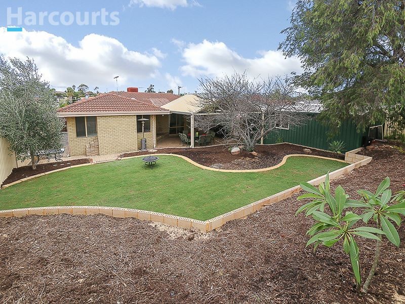 32 Berkeshire Drive, Beldon WA 6027