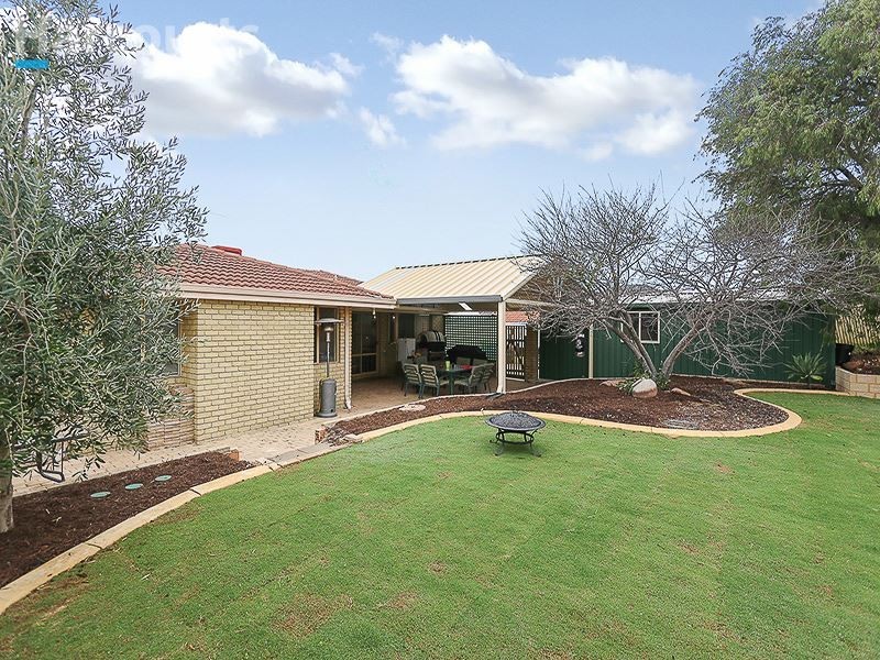 32 Berkeshire Drive, Beldon WA 6027