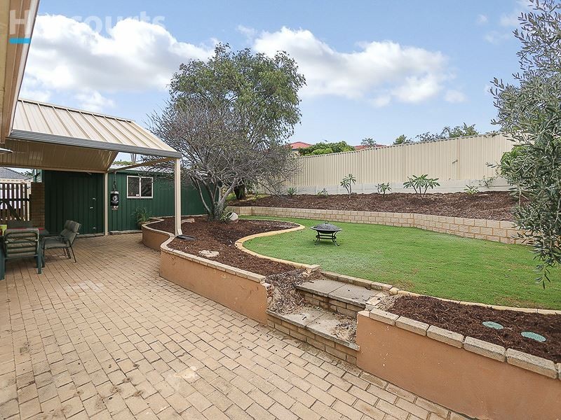 32 Berkeshire Drive, Beldon WA 6027