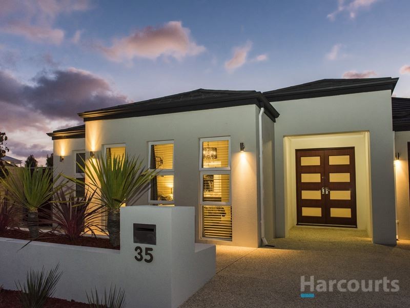 35 Mattingleys Approach, Burns Beach WA 6028