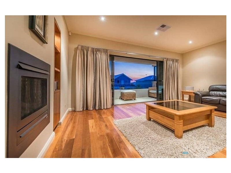 8 Fourmile Avenue, Burns Beach WA 6028