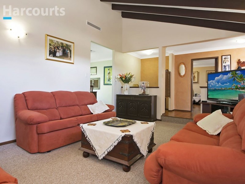 8 Wentworth Way, Padbury WA 6025