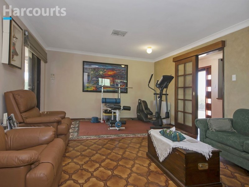 8 Wentworth Way, Padbury WA 6025