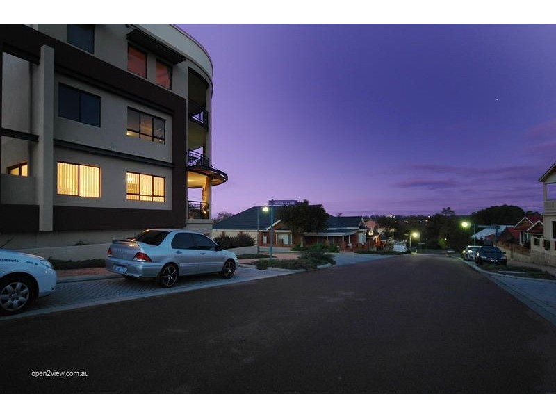 7/1 Spinebill Loop, Joondalup WA 6027