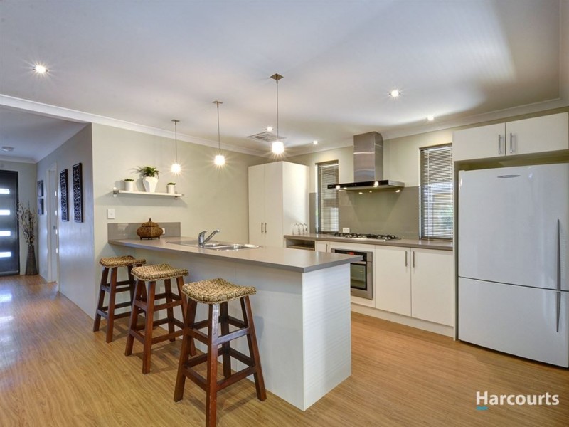 42 Vanderlin Crescent, Ridgewood WA 6030