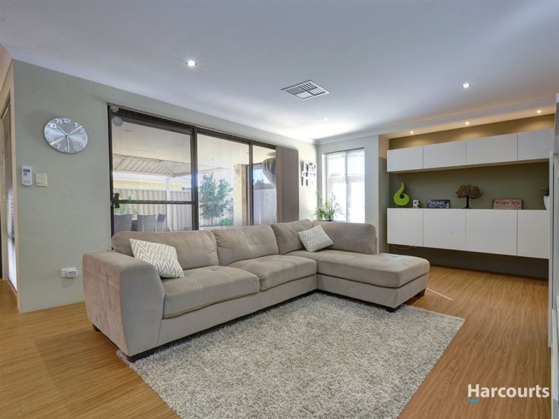 42 Vanderlin Crescent, Ridgewood WA 6030