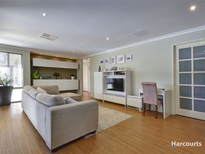 42 Vanderlin Crescent, Ridgewood WA 6030