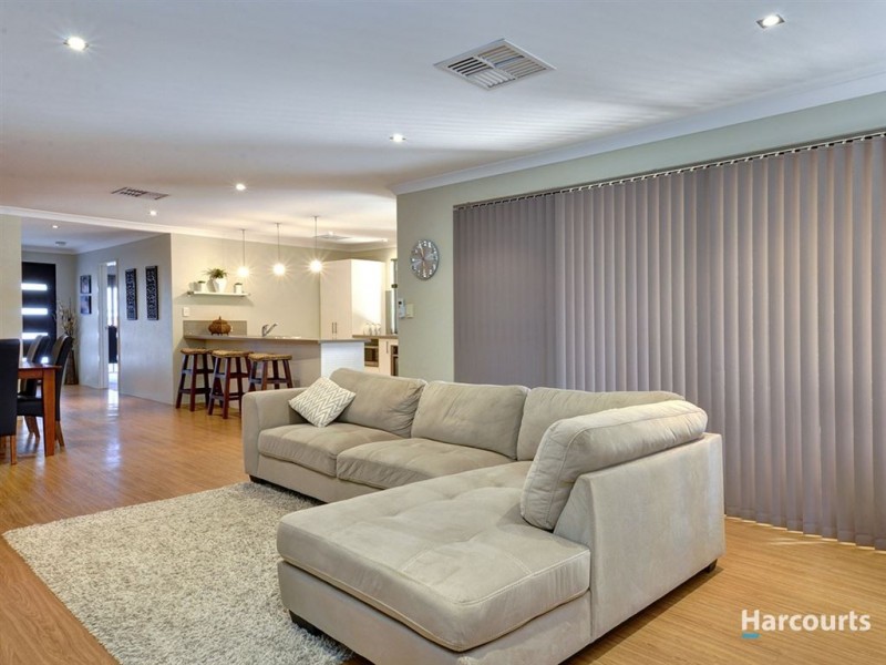 42 Vanderlin Crescent, Ridgewood WA 6030