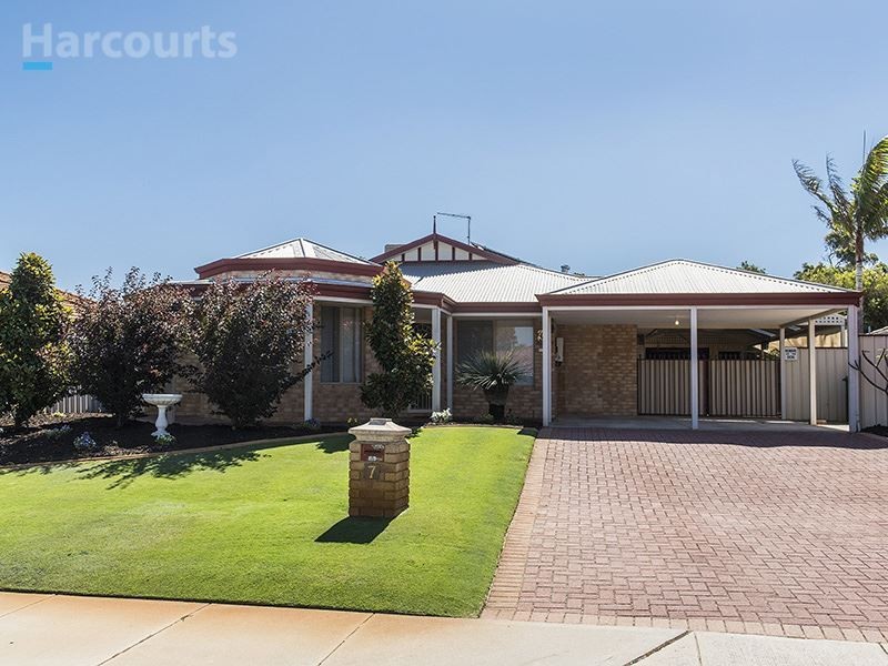 7 Bibbulmun Entrance, Sinagra WA 6065