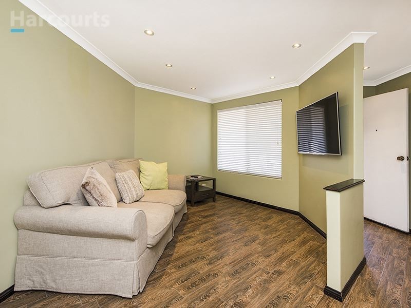 7 Bibbulmun Entrance, Sinagra WA 6065