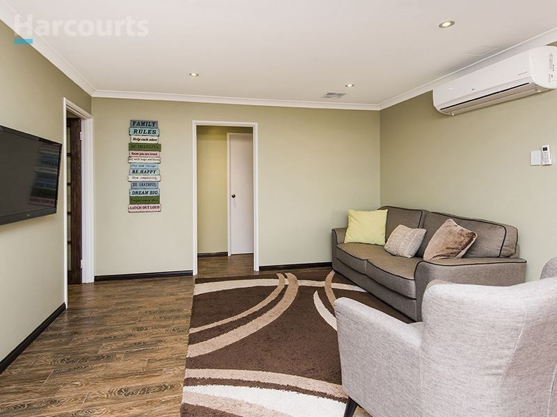 7 Bibbulmun Entrance, Sinagra WA 6065