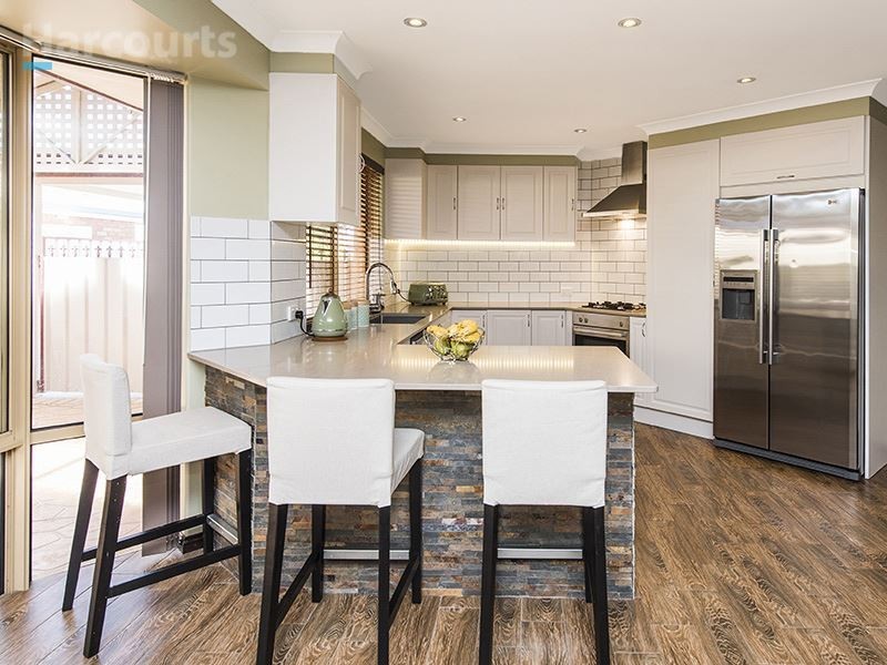 7 Bibbulmun Entrance, Sinagra WA 6065