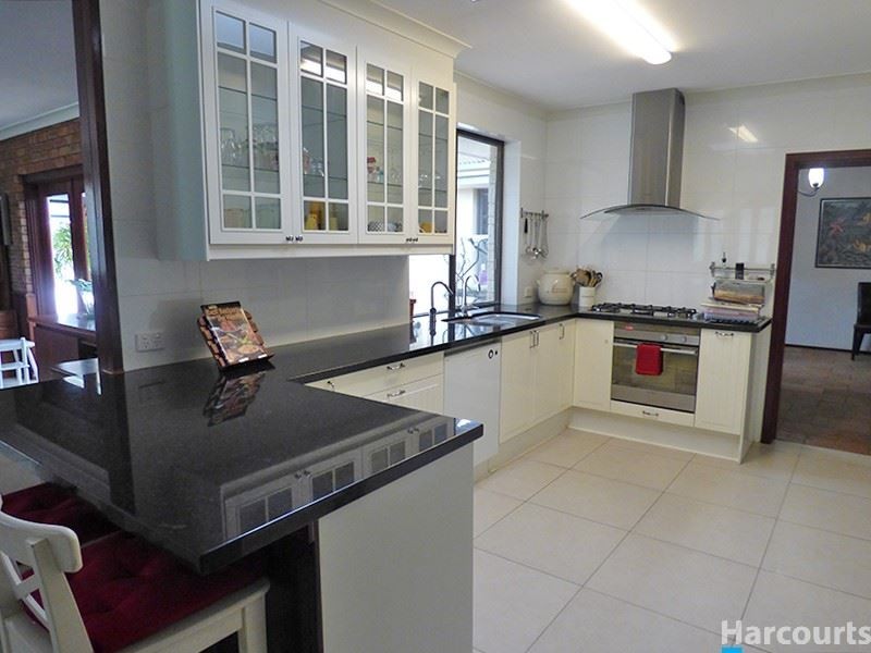 12 O’Sullivan Place, Mariginiup WA 6078