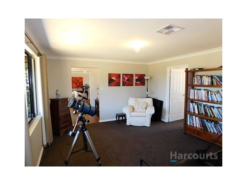 104 Ridgewood Loop, Bullsbrook WA 6084