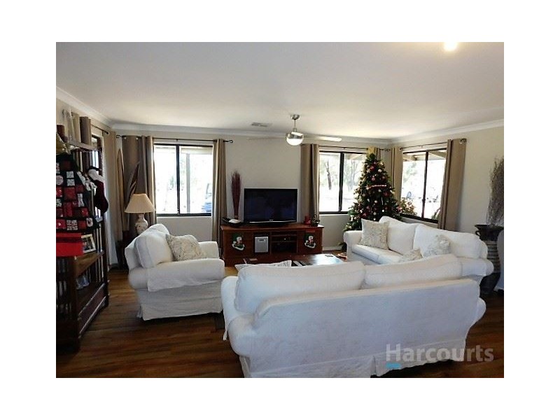 104 Ridgewood Loop, Bullsbrook WA 6084