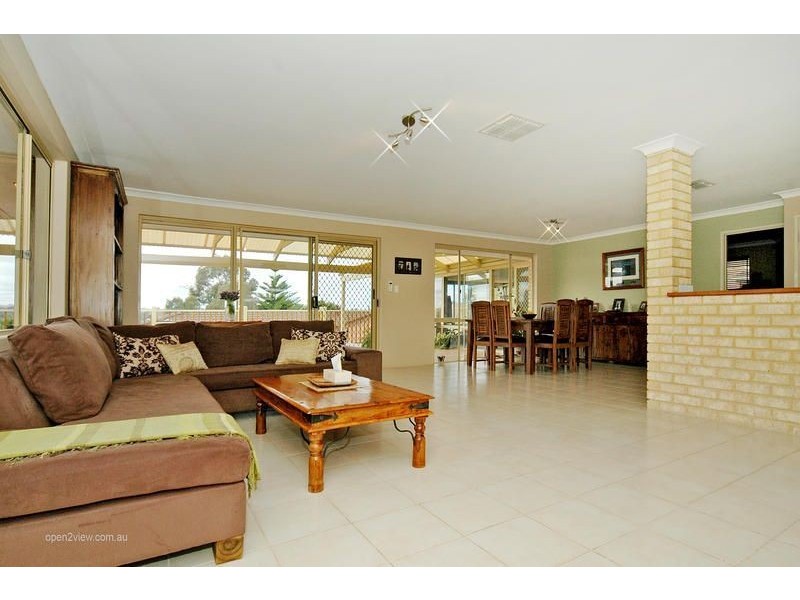 11 Ridge Close, Edgewater WA 6027