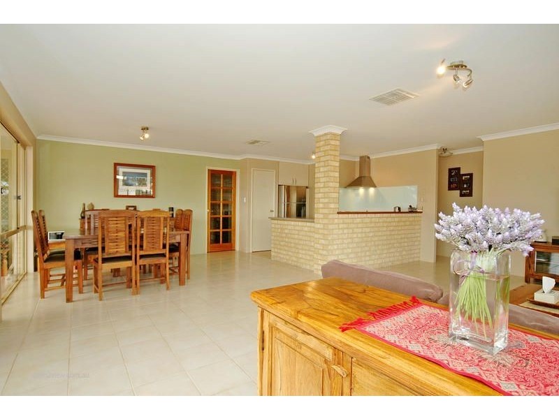 11 Ridge Close, Edgewater WA 6027