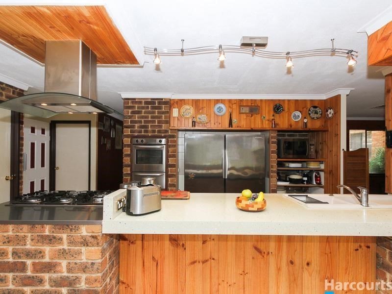 8 Hillcrest Ridge, Woodridge WA 6041