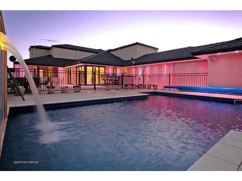 2 Kulana Way, Carramar WA 6031