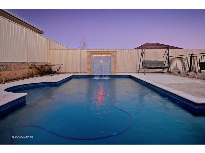 2 Kulana Way, Carramar WA 6031