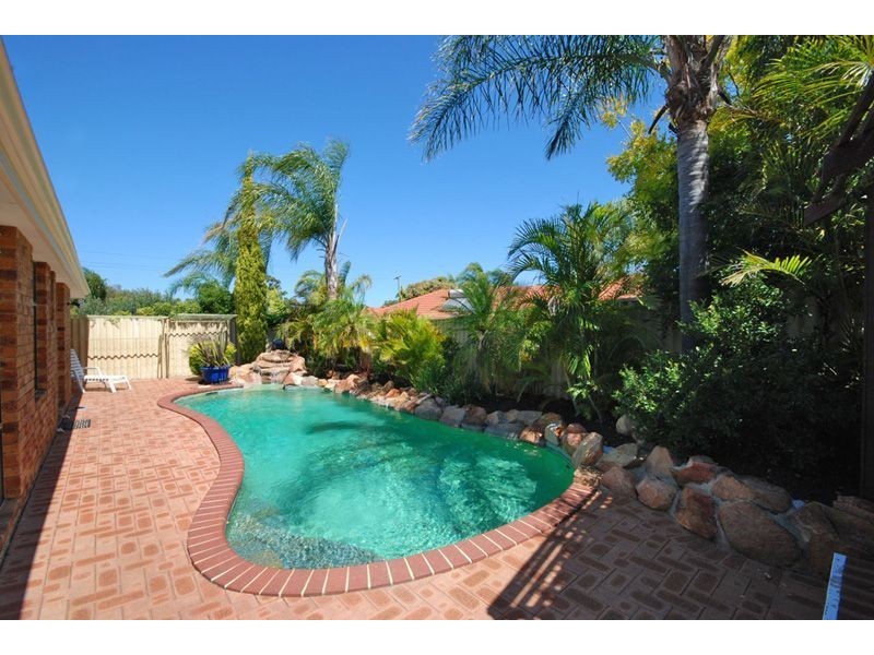 56 Bernedale Way, Duncraig WA 6023