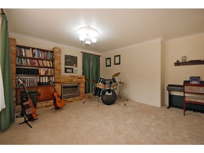 4 Chipala Court, Edgewater WA 6027