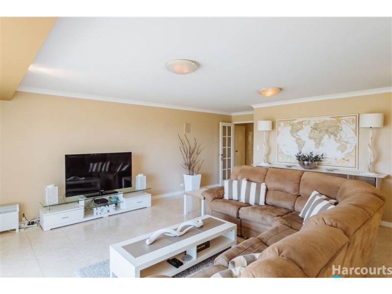 9 Inwood Place, Currambine WA 6028