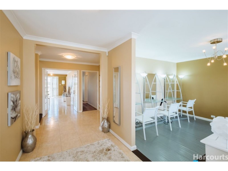 9 Inwood Place, Currambine WA 6028