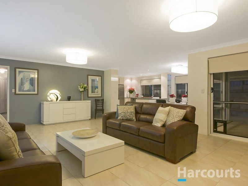 6 Tynron Way, Kinross WA 6028