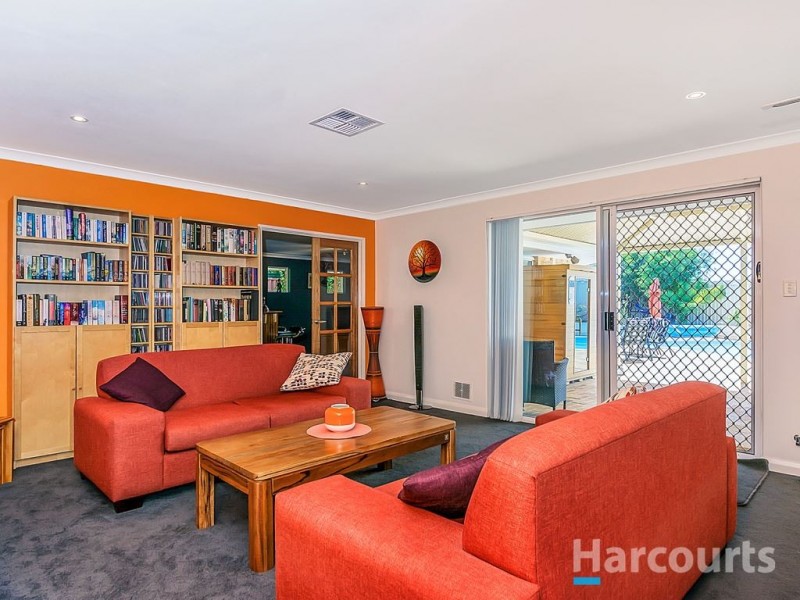 15 Arkaba Mews, Ocean Reef WA 6027