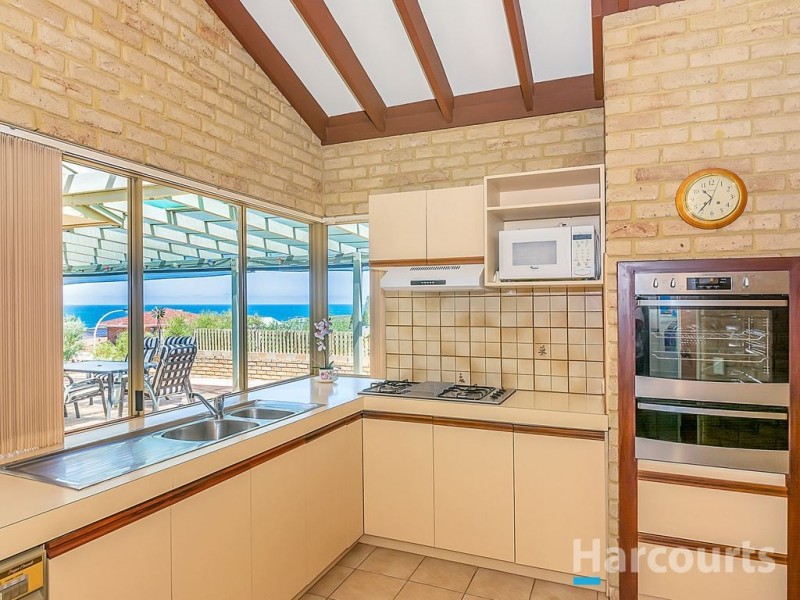 2 Volunteer Place, Ocean Reef WA 6027